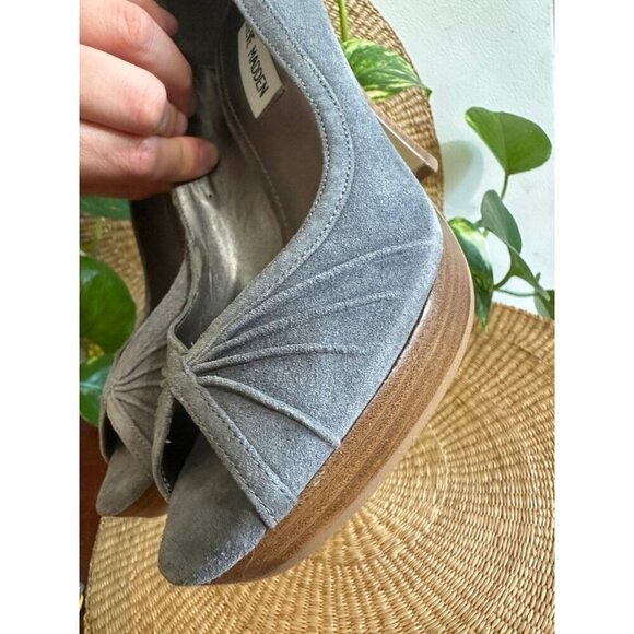 Steve Madden women’s size 7M gray heels - Picture 10 of 11